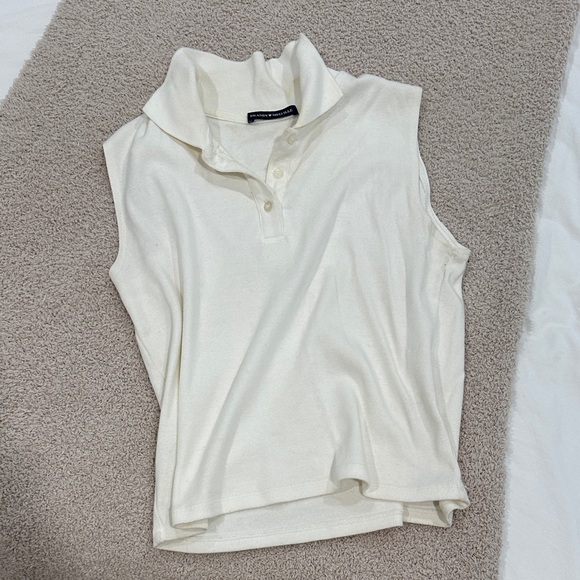Brandy Melville Cream Sleeveless Collared Top - Picture 1 of 3